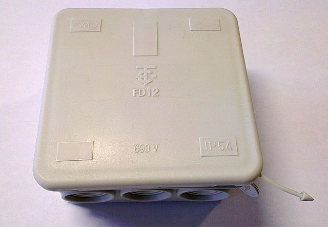 Krabička elektro (na svorkovnici)